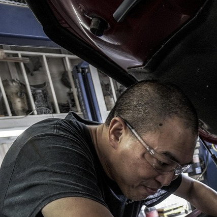 engine repair workshop